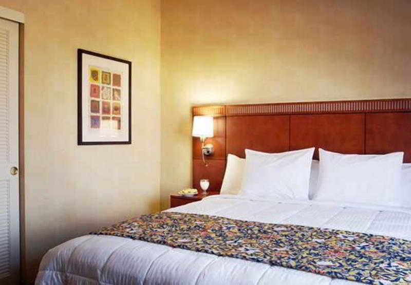 Courtyard Ventura Simi Valley Bilik gambar